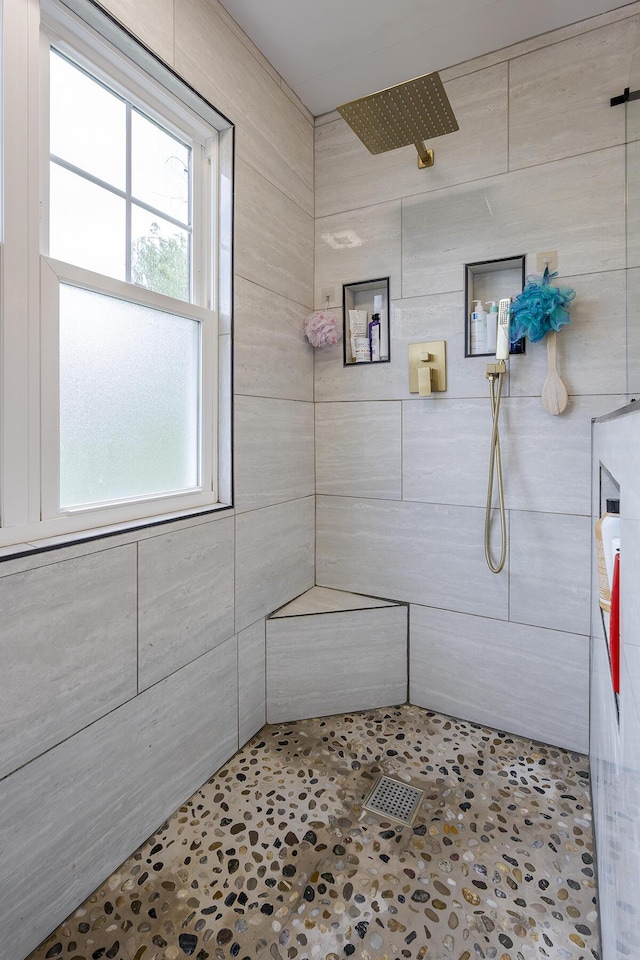 3657 Gladman Way, Lexington, KY 40503 - bathroom featuring a tile shower