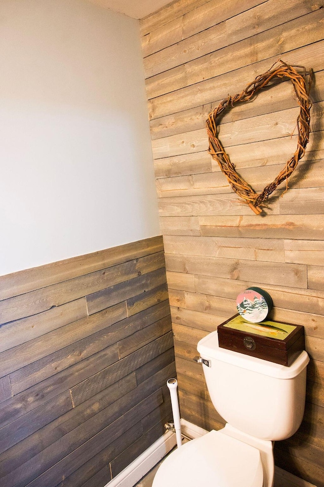105 Herrington Hwy, Georgetown, KY 40324 - bathroom featuring toilet and wooden walls