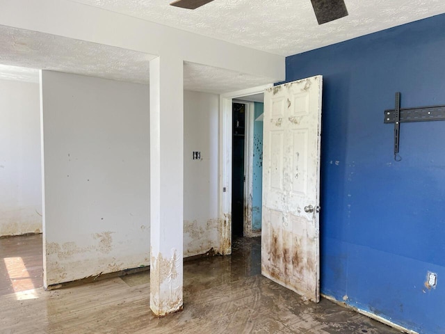 1690 Menelaus Rd, Berea, KY 40403 - unfurnished room featuring a textured ceiling