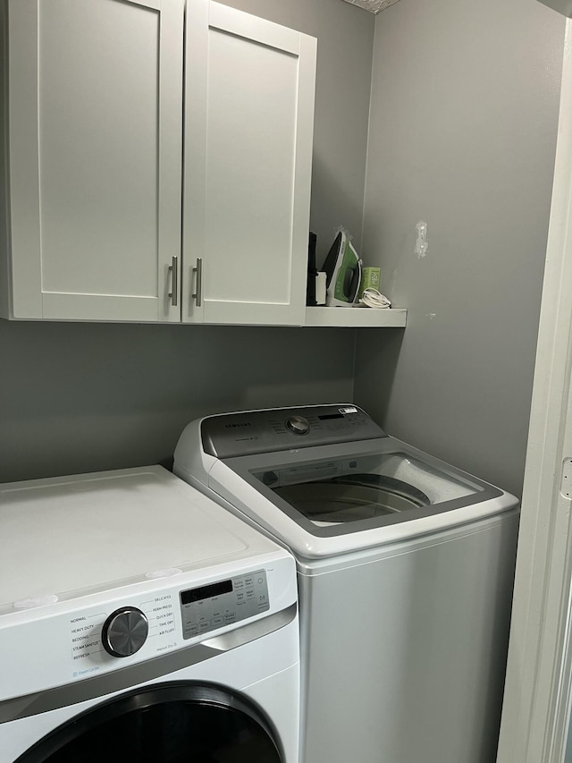 212 Winding Way, Wilmore, KY 40390 - laundry area with separate washer and dryer and cabinet space