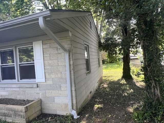 122 Mac Ct, Harrodsburg, KY 40330 - view of side of home featuring crawl space