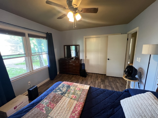 122 Mac Ct, Harrodsburg, KY 40330 - bedroom featuring wood finished floors, a closet, ceiling fan, and baseboards