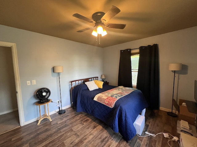 122 Mac Ct, Harrodsburg, KY 40330 - bedroom featuring wood finished floors, baseboards, and ceiling fan