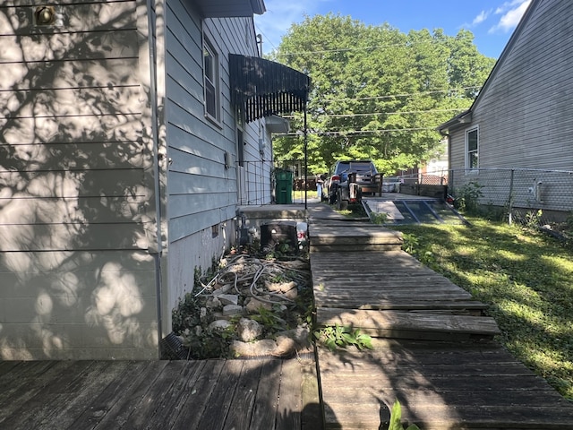 122 Mac Ct, Harrodsburg, KY 40330 - view of wooden terrace