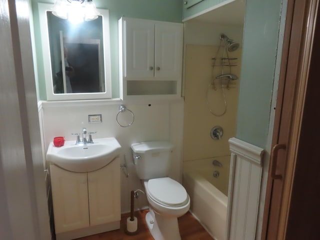 3200 US-60 W, Morehead, KY 40351 - bathroom with vanity, toilet, and bathing tub / shower combination