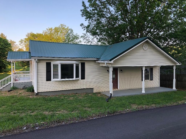 624 Richardson Ln, Frankfort, KY 40601 - ranch-style house featuring metal roof and a porch