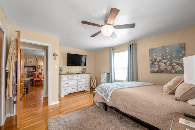 900 Shoshoni Trl, Georgetown, KY 40324 - bedroom with wood finished floors and a ceiling fan