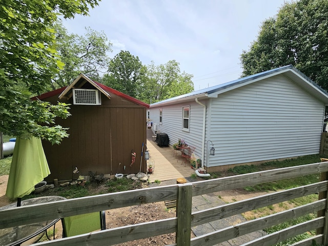 270 Newcomb Ave, Mount Vernon, KY 40456 - view of side of property with a deck and an outdoor structure