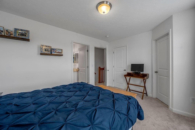 2433 Aristocracy Cir, Lexington, KY 40509 - carpeted bedroom with baseboards and ensuite bathroom