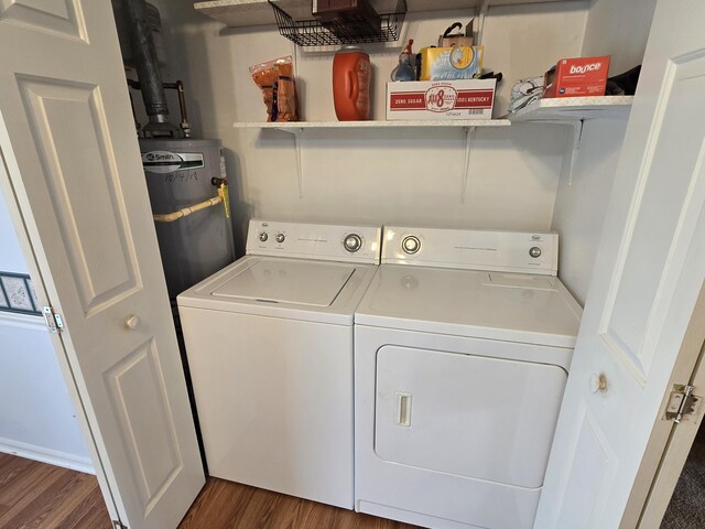 110 Albany Ln, Winchester, KY 40391 - washroom with independent washer and dryer, dark wood-style flooring, and water heater