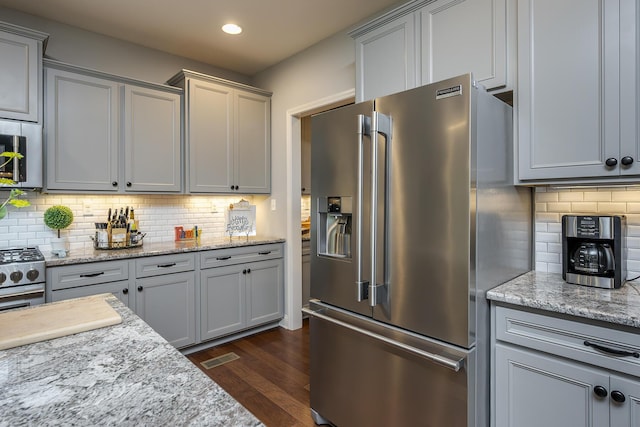320 Manitoba Ln, Lexington, KY 40515 - kitchen with stainless steel appliances, gray cabinetry, dark wood-type flooring, and recessed lighting