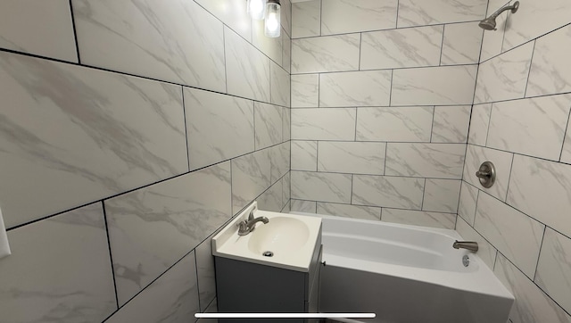 606 Prospect St, Berea, KY 40403 - bathroom with vanity and shower / tub combination