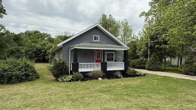 606 Prospect St, Berea, KY 40403 - view of front of property featuring a porch and a front lawn