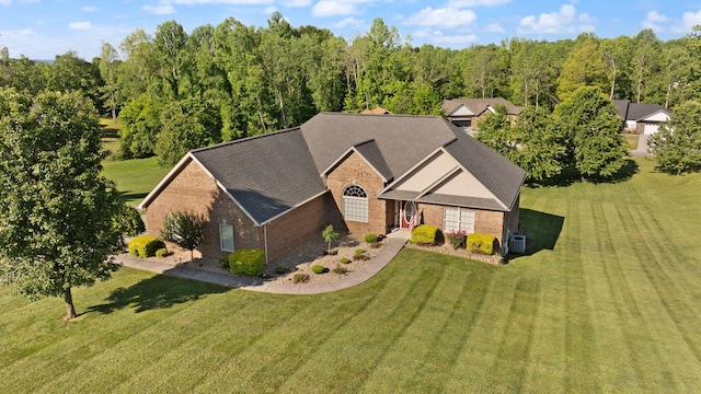 262 Silver Creek Dr, Somerset, KY 42503 - view of front facade with brick siding and a front yard