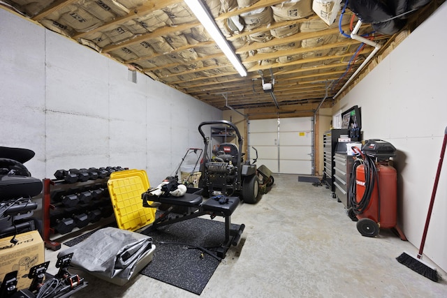 262 Silver Creek Dr, Somerset, KY 42503 - view of garage