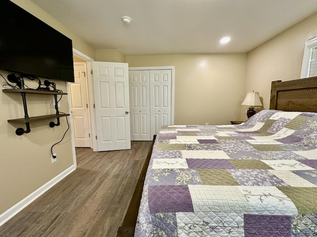 110 Witt Rd, London, KY 40741 - bedroom featuring dark wood-style flooring, baseboards, and a closet