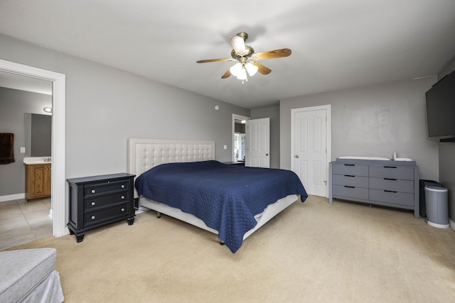 164 River Run Dr, Lancaster, KY 40444 - bedroom with light carpet, ensuite bathroom, ceiling fan, baseboards, and a closet