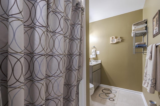 395 Redding Rd Unit 19, Lexington, KY 40517 - bathroom featuring vanity, baseboards, and tile patterned flooring