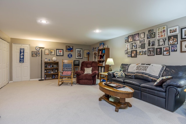 395 Redding Rd Unit 19, Lexington, KY 40517 - carpeted living area featuring recessed lighting