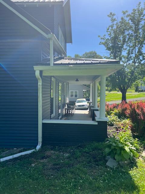 505 Burkesville St, Columbia, KY 42728 - view of porch