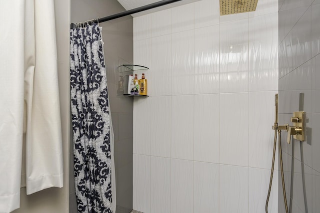 113 Jonathan Dr, Richmond, KY 40475 - full bath with tiled shower