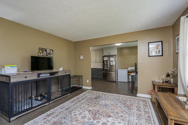 113 Jonathan Dr, Richmond, KY 40475 - living area featuring baseboards and dark wood-type flooring