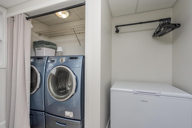 2018 E Ct, Richmond, KY 40475 - washroom featuring washer and clothes dryer