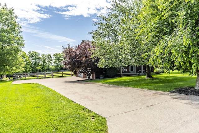 2018 E Ct, Richmond, KY 40475 - view of front of property with driveway