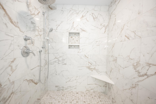 804 Old Dobbin Rd, Lexington, KY 40502 - bathroom featuring a tile shower