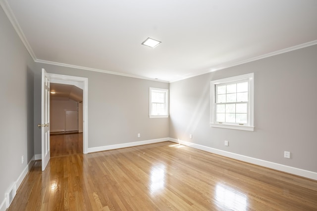 804 Old Dobbin Rd, Lexington, KY 40502 - empty room featuring ornamental molding, light wood-type flooring, and baseboards