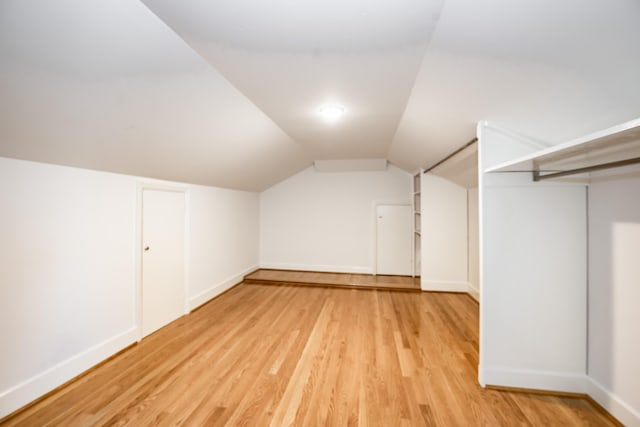 804 Old Dobbin Rd, Lexington, KY 40502 - bonus room featuring light wood-type flooring, vaulted ceiling, and baseboards