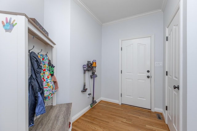 209 Juniper Dr, Nicholasville, KY 40356 - mudroom with ornamental molding, light wood-type flooring, and baseboards