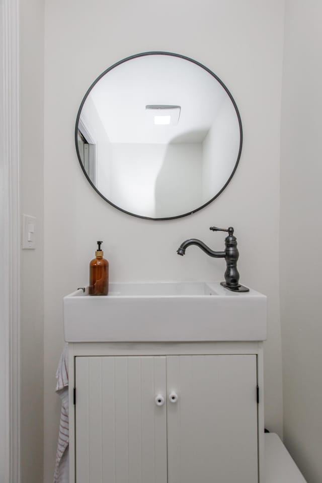 339 Greenbriar Rd, Lexington, KY 40503 - half bath with vanity and toilet