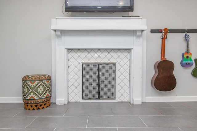 339 Greenbriar Rd, Lexington, KY 40503 - detailed view of baseboards