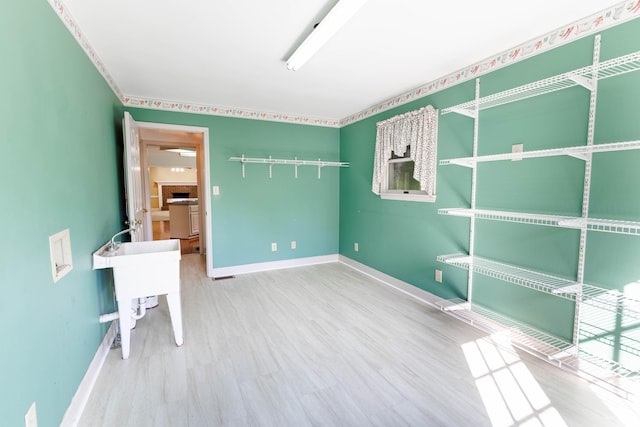 6011 Canonero Way, Versailles, KY 40383 - unfurnished room featuring wood finished floors and baseboards
