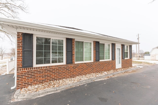 9412 Harrodsburg Rd, Wilmore, KY 40390 - view of side of home with brick siding