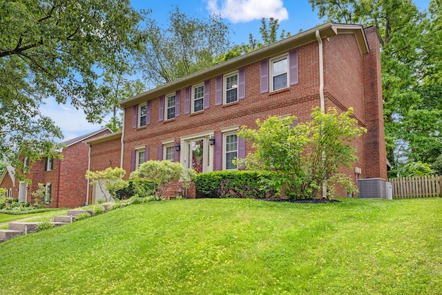 2152 Sallee Dr, Lexington, KY 40513 - colonial house with brick siding and central AC