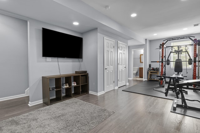 112 Covington Way, Richmond, KY 40475 - workout area with baseboards, wood finished floors, and recessed lighting