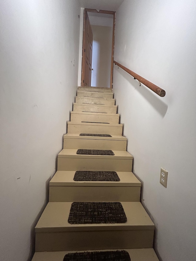 12430 E Ky-10, Quincy, KY 41166 - view of stairs