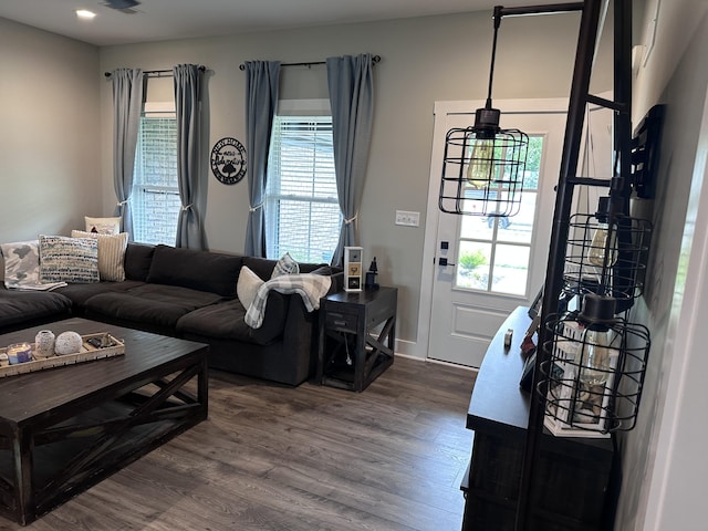 2042 Partridge Way, Richmond, KY 40475 - living area featuring dark wood-style flooring, recessed lighting, and baseboards