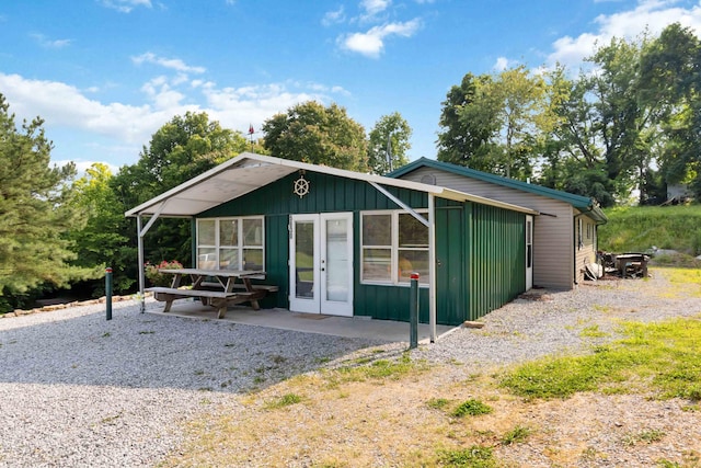 5830 Old Keno Rd, Burnside, KY 42519 - view of front of home with board and batten siding