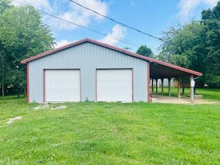 127 Circle St, London, KY 40744 - garage with a garage