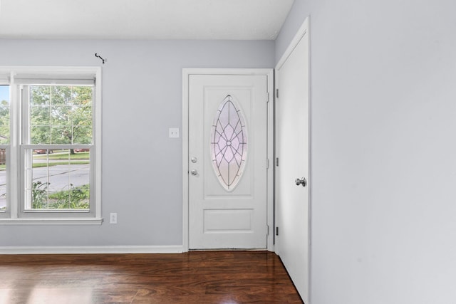 1609 Magna Oak Dr, Lexington, KY 40515 - foyer entrance with wood finished floors and baseboards
