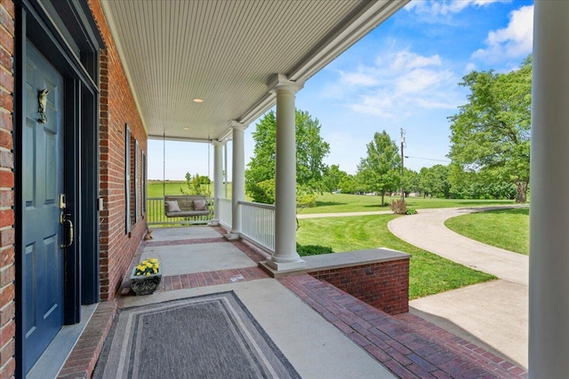 553 White Oak Rd, Stamping Ground, KY 40379 - covered porch with a lawn