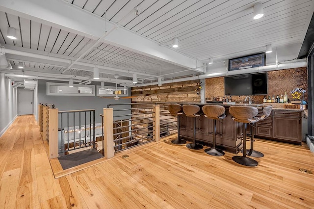 517 W Main St, Lexington, KY 40507 - indoor wet bar with hardwood / wood-style flooring