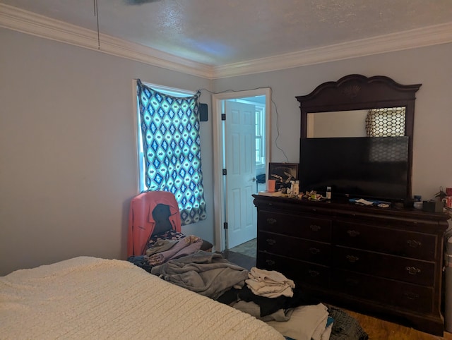 400 Verna Dr, Winchester, KY 40391 - bedroom with ornamental molding