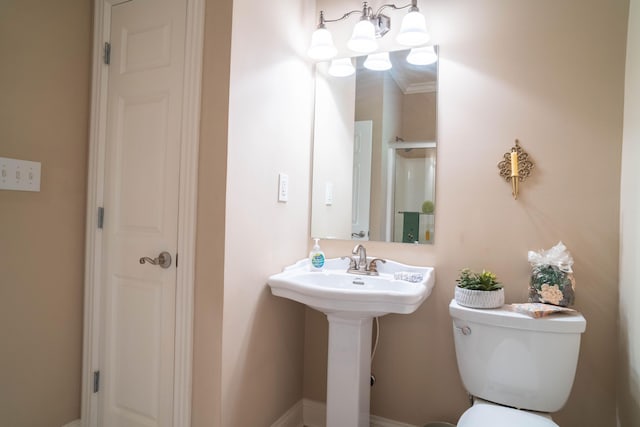 20 Walnut Hill Ct, Cynthiana, KY 41031 - bathroom with toilet, a chandelier, and a sink