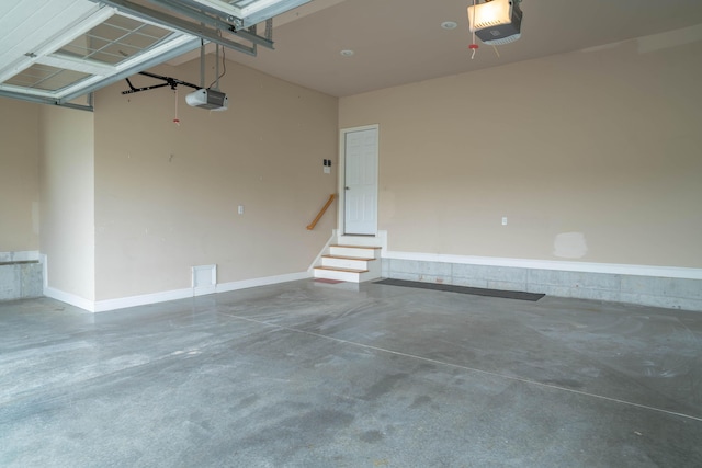 20 Walnut Hill Ct, Cynthiana, KY 41031 - garage with a garage door opener