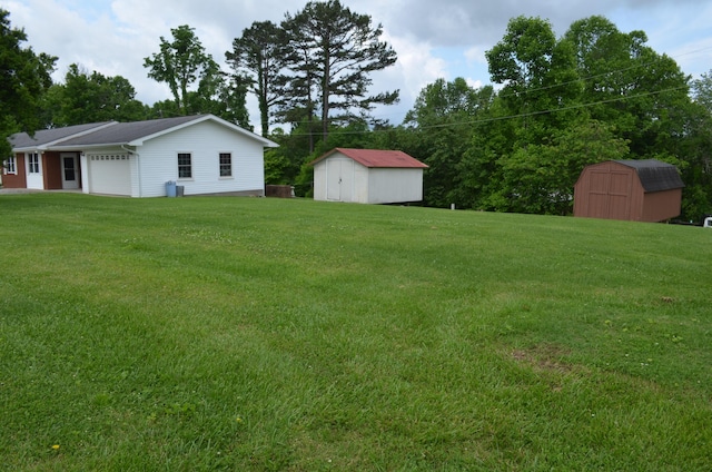 155 Greenfield Subdivision, Corbin, KY 40701 - view of grassy yard