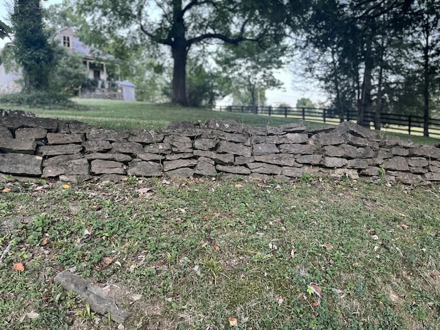 132 Harvieland Rd, Frankfort, KY 40601 - view of yard